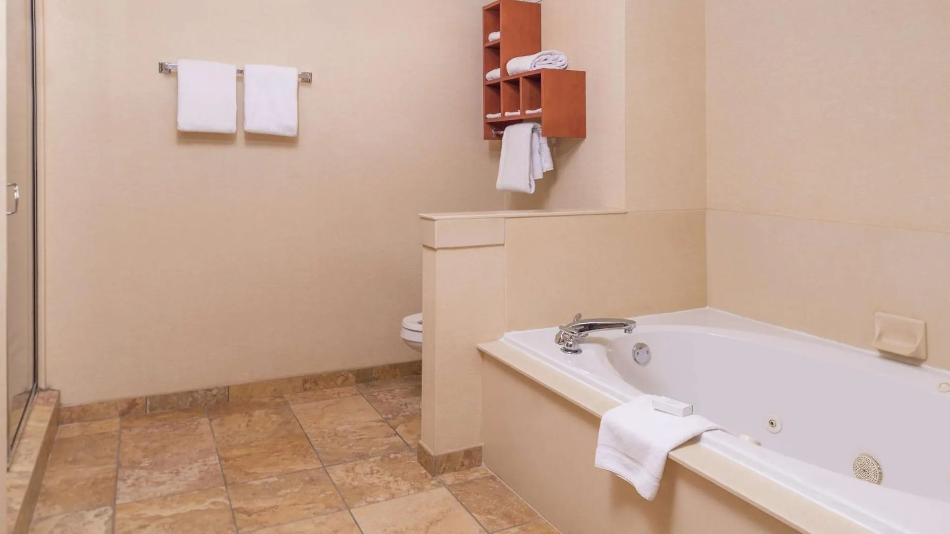 Hotel Hampton Inn & Suites Charlotte Arrowood Rd