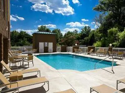 Hampton Inn & Suites Charlotte Arrowood Rd 3*,