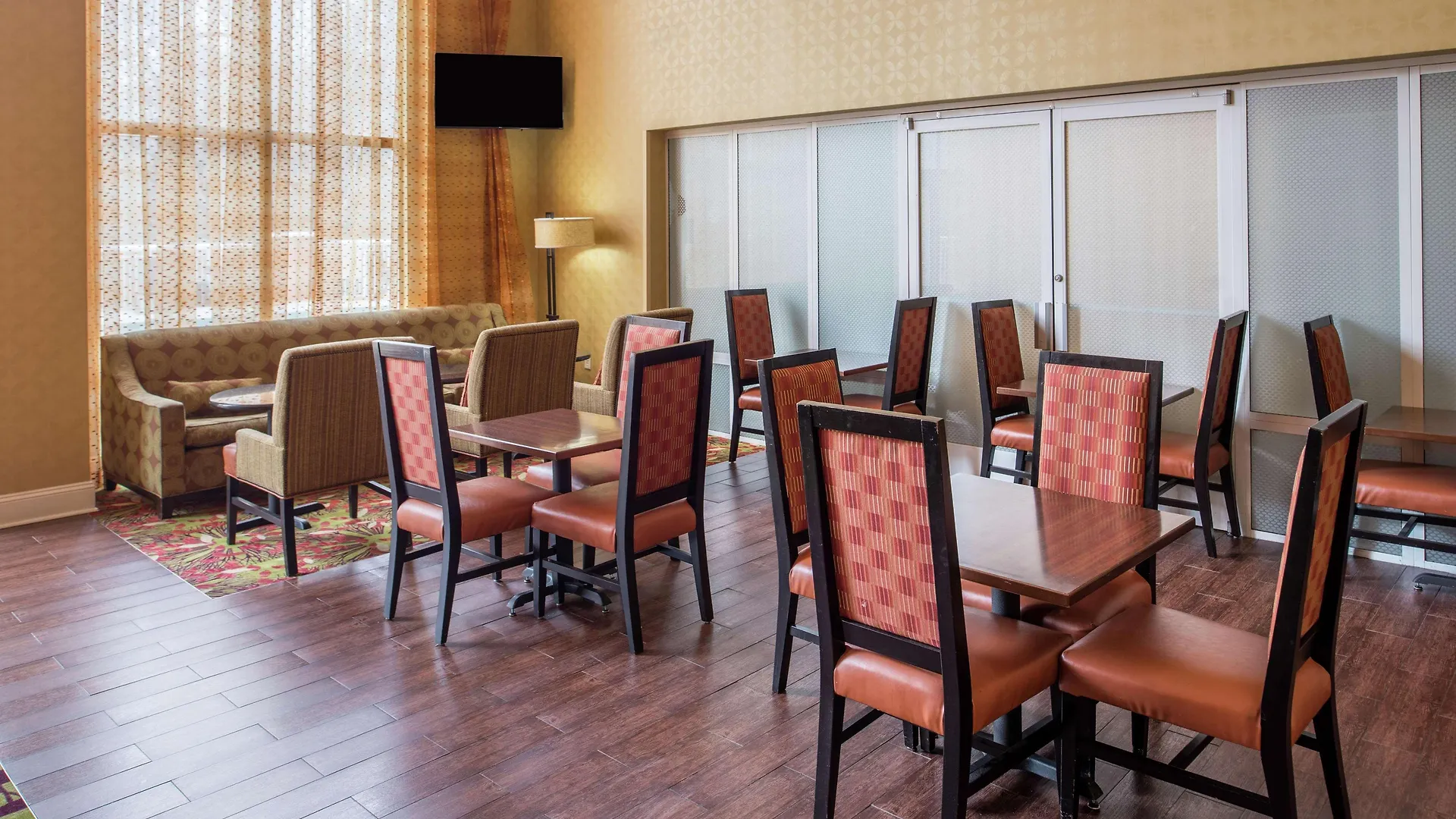 Hampton Inn & Suites Charlotte Arrowood Rd 3*,  USA